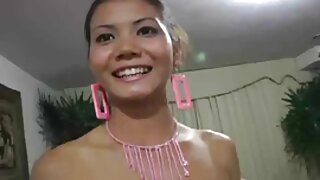 Brunette schatje gee ...